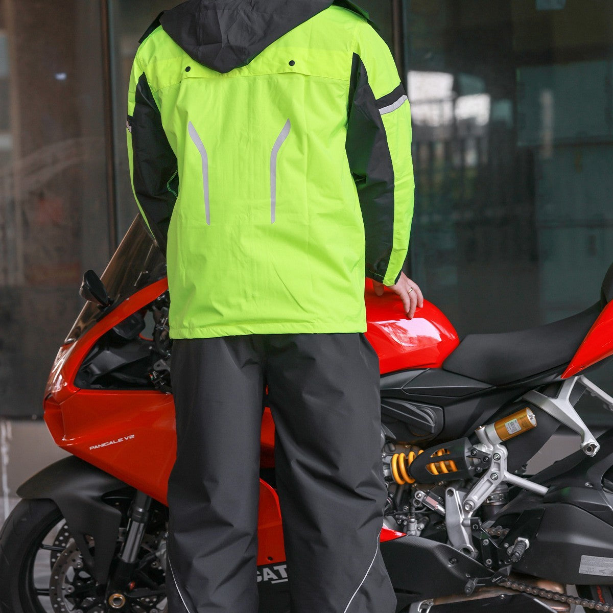 Waterproof Motorcycle Rain Suit – Full Body Outdoor Gear for Bikers
