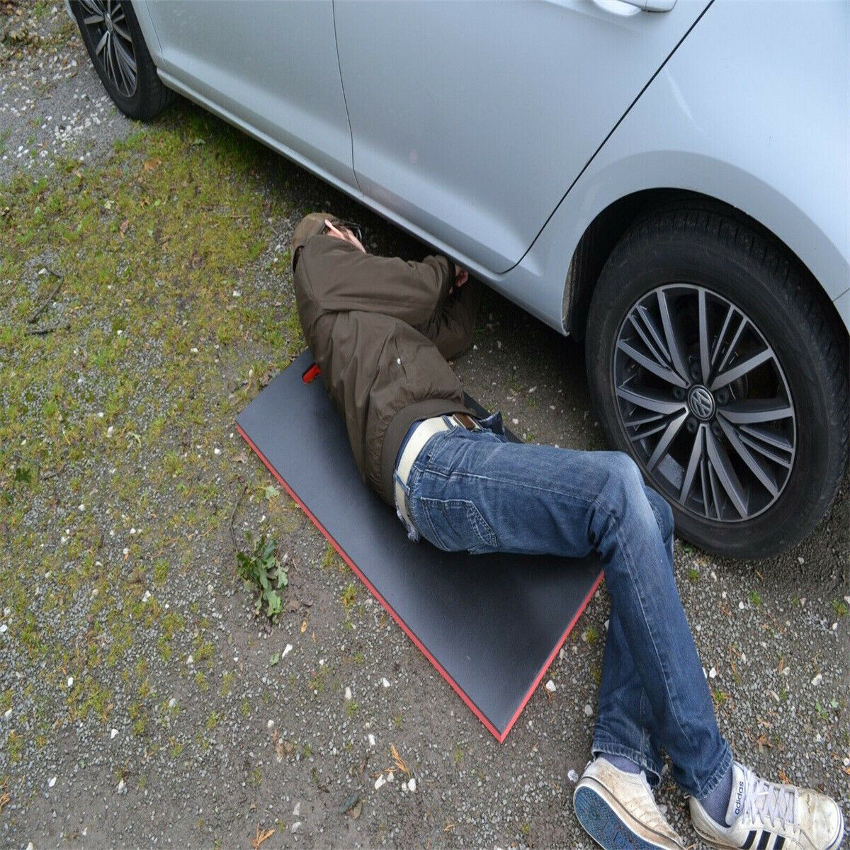 Mechanics Work Mat. Lite Weight 500mm X 32mm Thick. Waterproof  Thermal.
